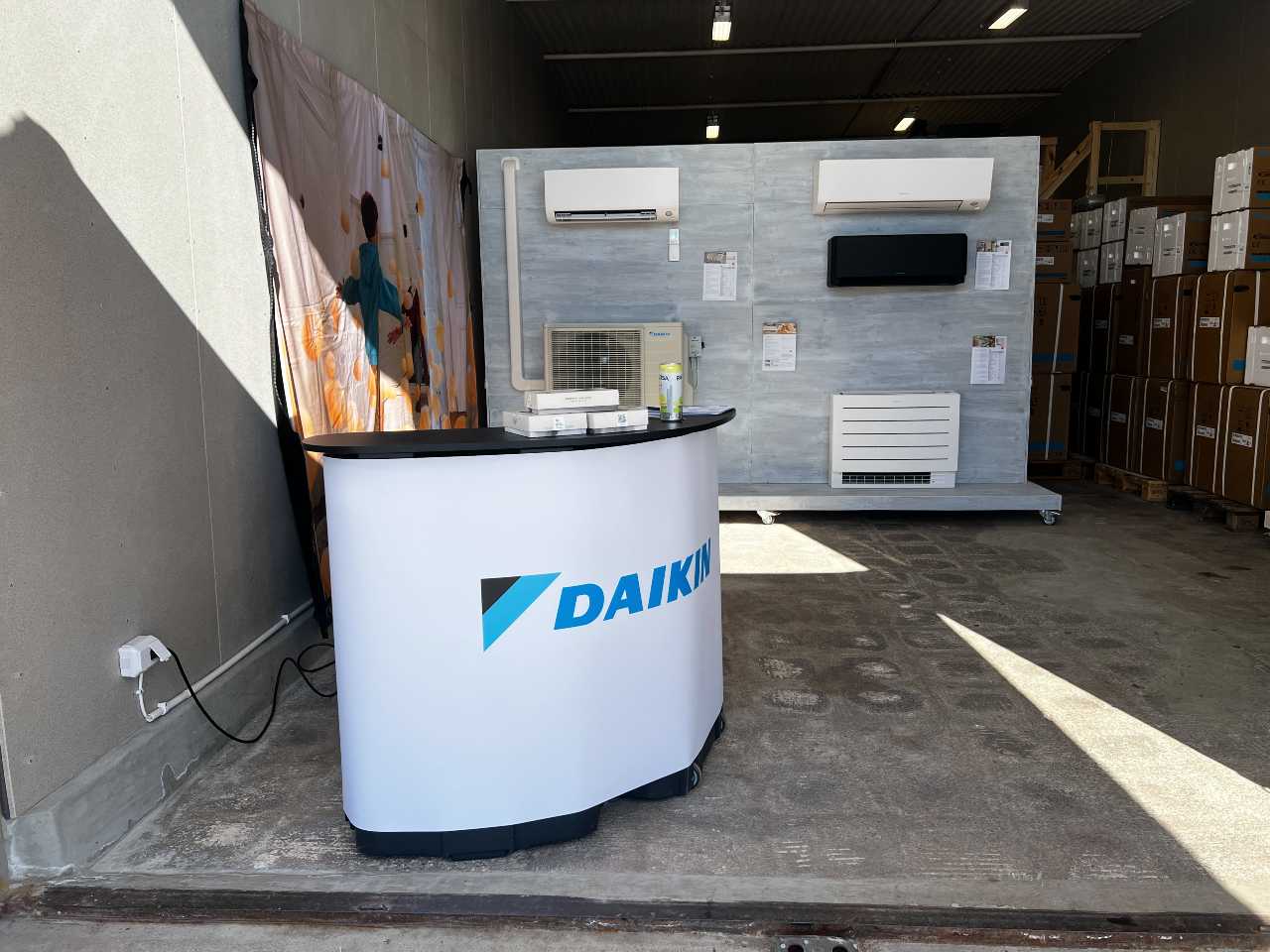 Daikins visningsvägg i Qlimattekniks showroom
